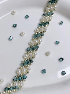 Starrybead | Azure Ripple Glass Beaded Bracelet for Women