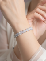 Starrybead | Cinderella's Whisper glass beaded bracelet