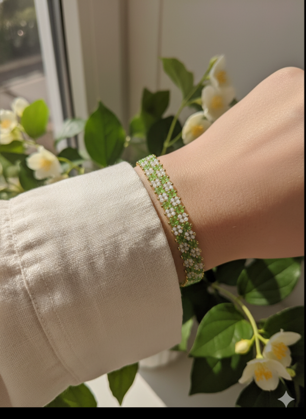 Starrybead | The Giverny Picnic gold bead bracelet