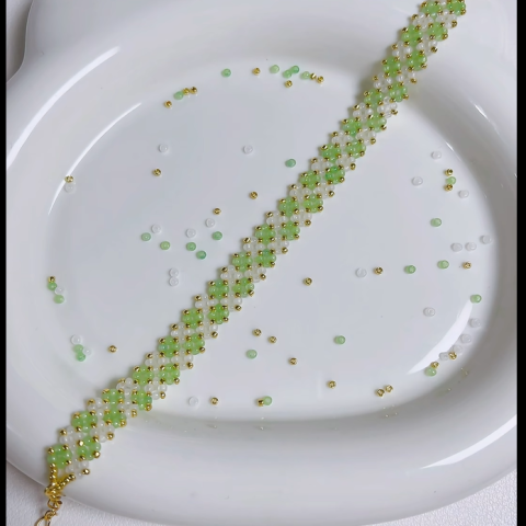 Starrybead | The Giverny Picnic gold bead bracelet