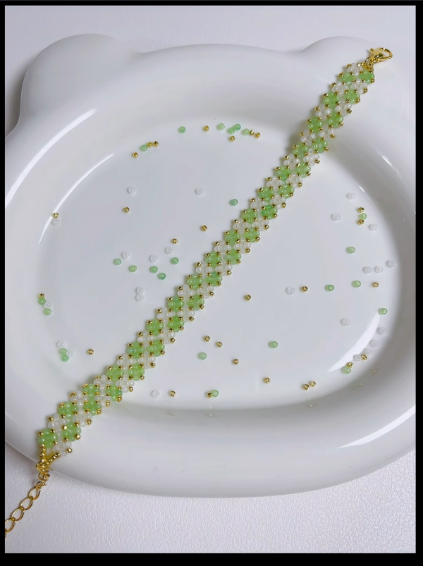 Starrybead | The Giverny Picnic gold bead bracelet