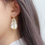Starrybead | Golden Feathered Bead Earrings for Women
