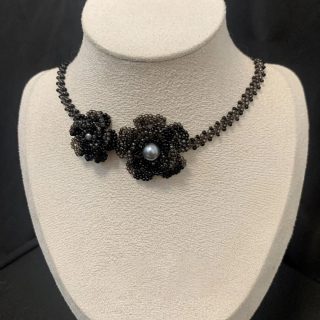 Starrybead | The Midnight Camellia Floral Bead Necklace