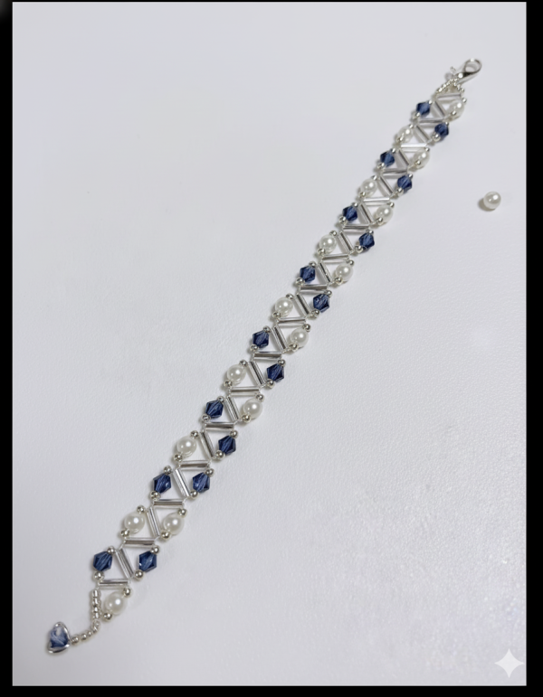 Starrybead | Midnight Pearlvine glass beaded bracelet