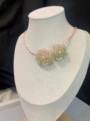 Starrybead | Soft Pink Camellia Flower Bead Necklace