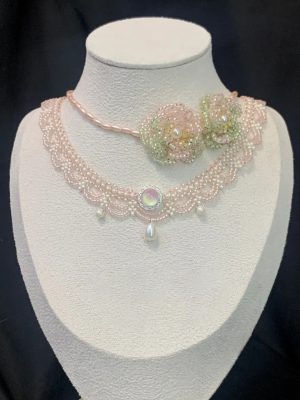 soft-pink-camellia-blossom-bead-necklace-02