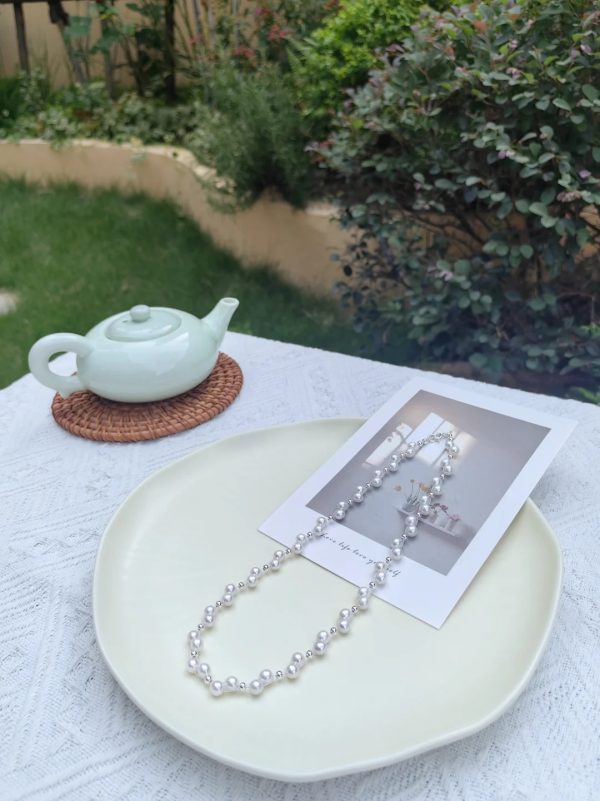 Starrybead | The Swan's Serenade silver bead necklace
