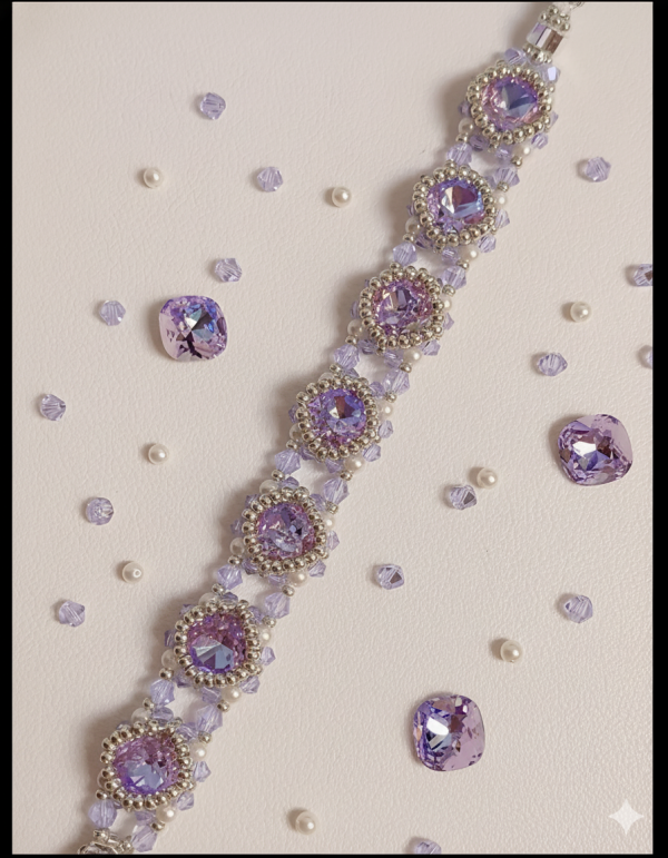 Starrybead | Whispers of Wisteria glass beaded bracelet