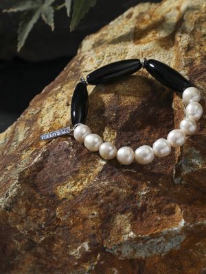 StarryBead Natural Black Agate & Freshwater Pearl Balance Bracelet: Harmonious Duality