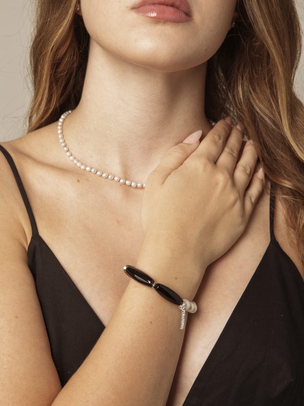 StarryBead Natural Black Agate & Freshwater Pearl Balance Bracelet: Harmonious Duality