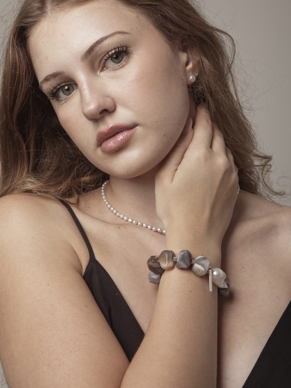 StarryBead Natural Persian Agate & Large Baroque Pearl Healing Bracelet