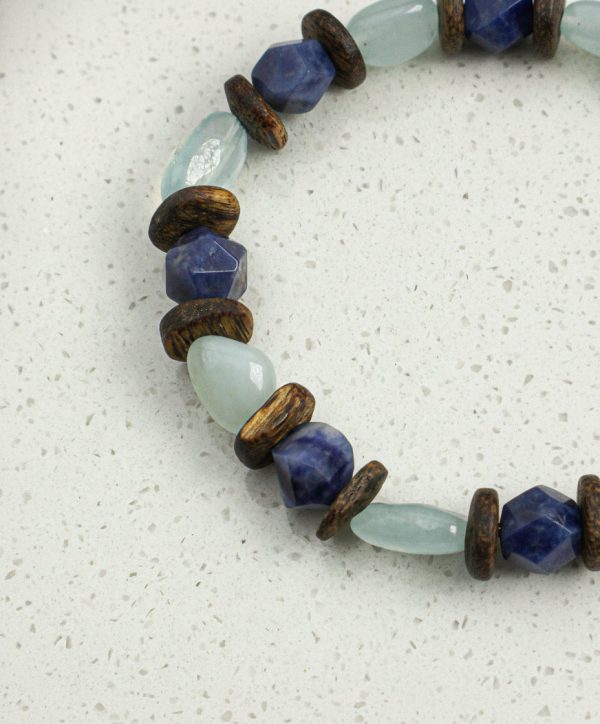 Tranquil Wisdom: Aquamarine, Sodalite & Premium Agarwood Energy Bracelet