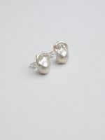 Starrybead Baroque Pearl Stud Earrings - Unapologetic Expression