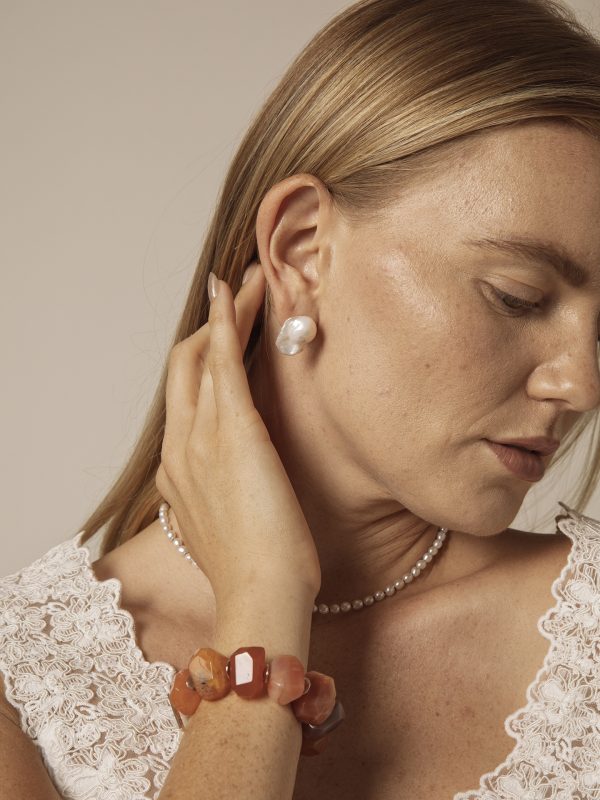 Starrybead Baroque Pearl Stud Earrings - Unapologetic Expression