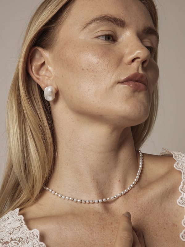 Starrybead Baroque Pearl Stud Earrings - Unapologetic Expression