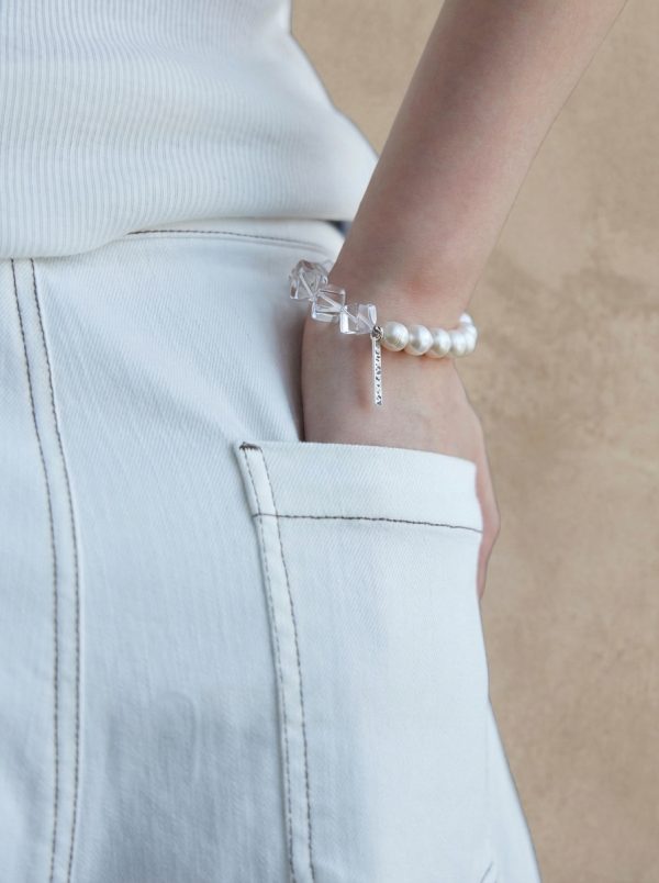 Luminous Clarity: Freshwater Pearl & Geometric Clear Quartz Healing Bracelet