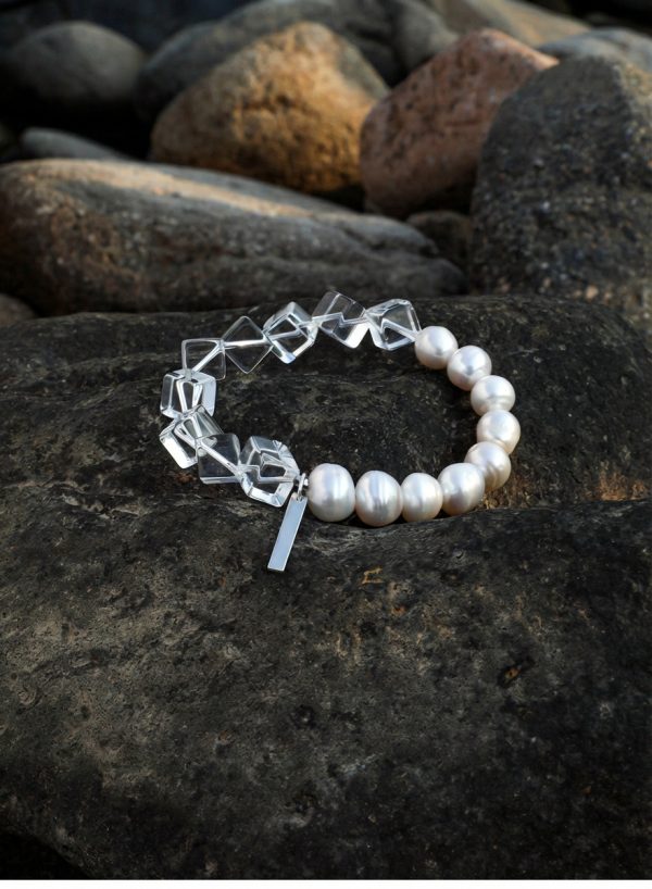 Luminous Clarity: Freshwater Pearl & Geometric Clear Quartz Healing Bracelet