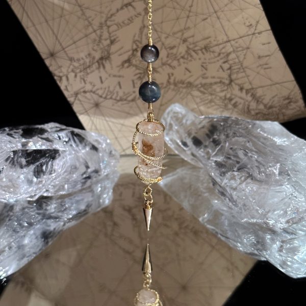 Starrybead Red Mud Skeleton Quartz Crystal Pendulum - Healing Dowsing Pendulum for Meditation, Grounding & Energy Cleansing