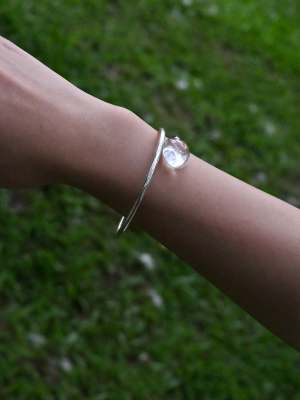 starrybead-clear-quartz-healing-bracelet-925-sterling-silver-energy-cuff-bracelet-for-clarity-balance-05