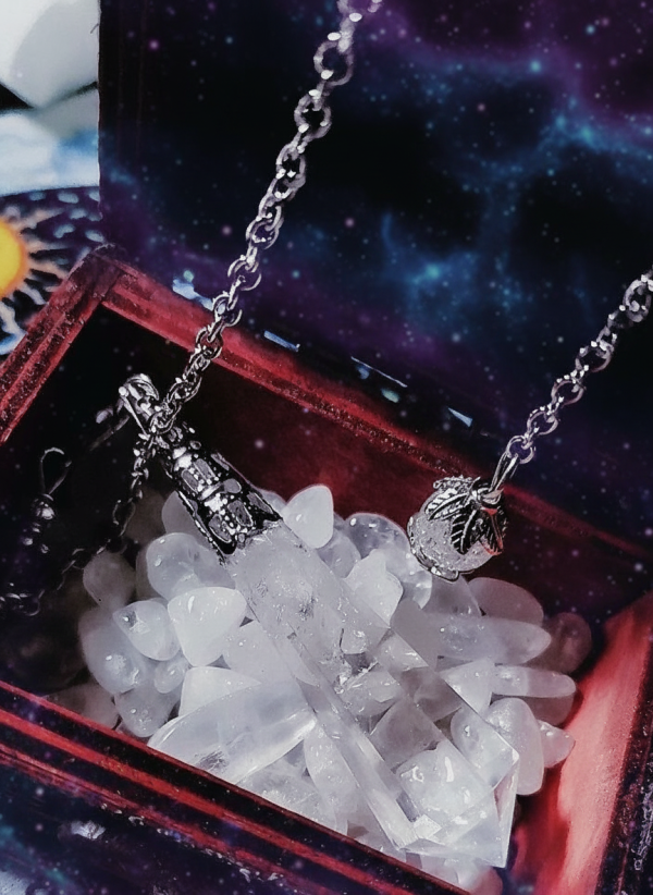 Starrybead White Crystal Pendulum – Healing Energy Dowsing Tool for Clarity & Balance