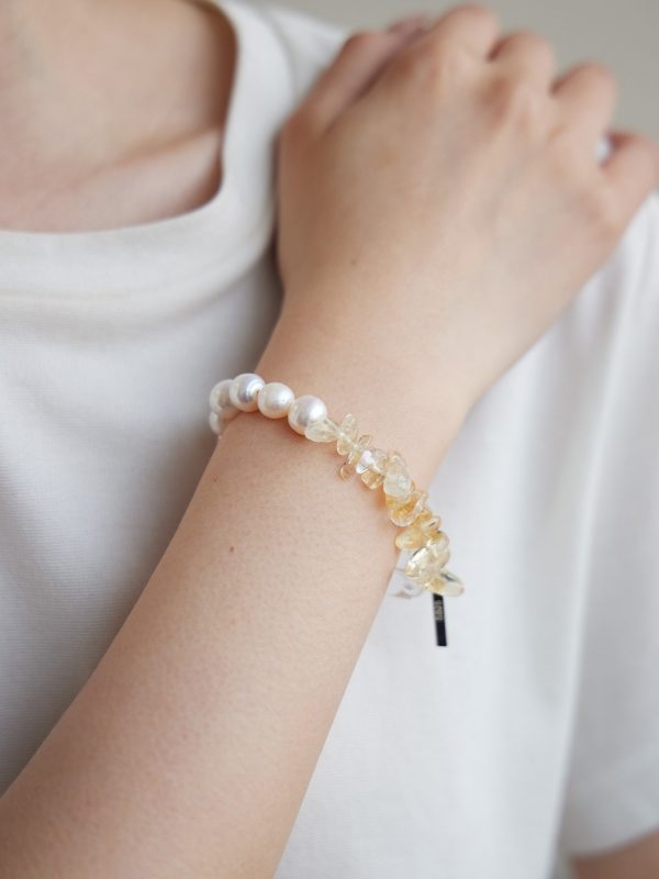 Freshwater Pearl, Citrine & Freeform Quartz Healing Bracelet: Luminous Clarity