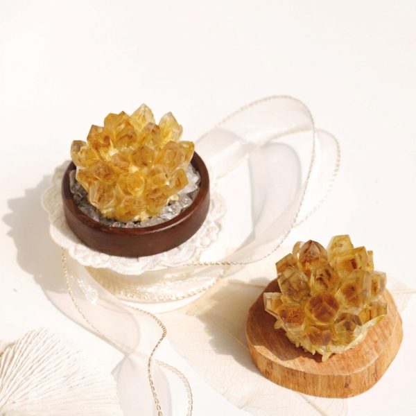 Radiant Prosperity: Natural Citrine Cluster & Solid Wood Healing Ornament