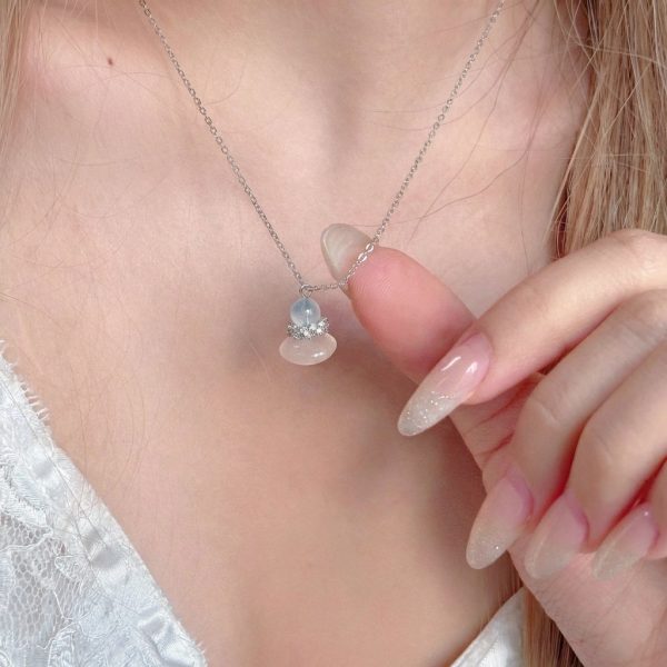 Tranquil Tides: Natural Aquamarine & White Agate Healing Necklace