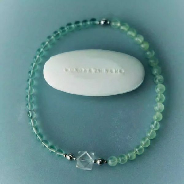 Serene Clarity: Natural Green Fluorite Healing Bracelet